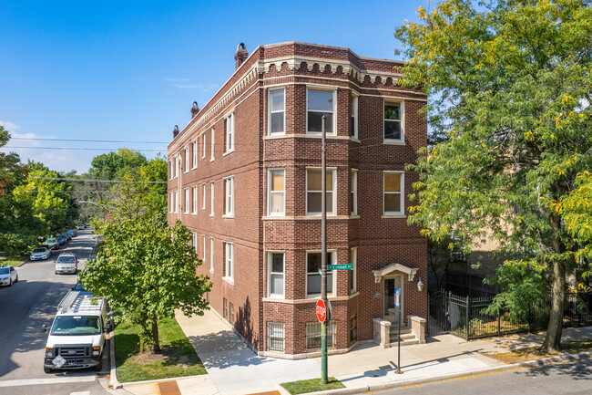 2300 N Kimball Ave in Chicago, IL - Building Photo - Building Photo