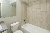 Maple Leaf Apartments in University Park, IL - Building Photo - Interior Photo