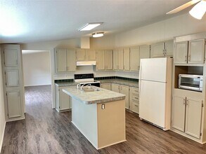 16527 Bunny Hill Ct in Conroe, TX - Foto de edificio - Building Photo