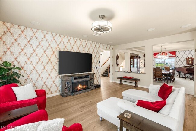 6595 Creekside Cellars Ct