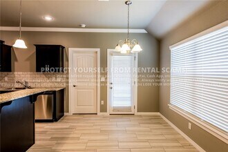 4757 W Wales Dr in Fayetteville, AR - Building Photo - Building Photo