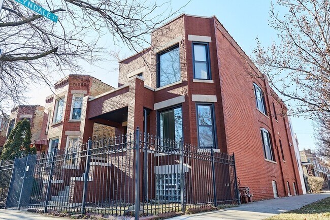 property at 2224 N Kimball Ave