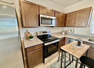 1221 Lexington Ln in Haines City, FL - Building Photo - Building Photo