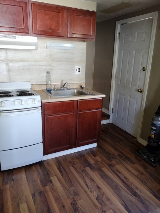 1406 Sunset Ave in Utica, NY - Building Photo