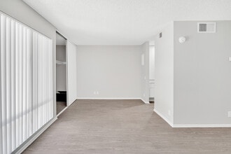 Casa Mediterrania in Colton, CA - Foto de edificio - Building Photo