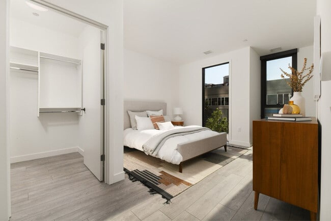 855 W Madison St in Chicago, IL - Foto de edificio - Building Photo