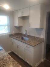 3310 Jackson St N, Unit B in St. Petersburg, FL - Foto de edificio - Building Photo