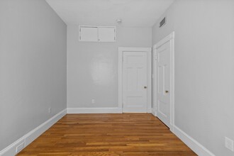 907 Boylston St, Unit 32 in Boston, MA - Building Photo - Building Photo