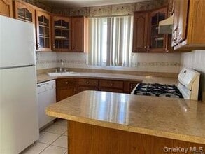 231-24 Lansing Ave in Queens, NY - Building Photo - Building Photo