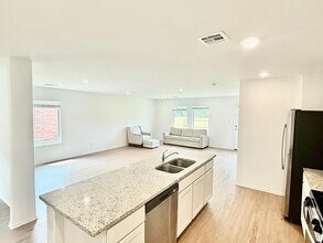 3733 Palmetto Blf Dr in Mustang, OK - Building Photo - Building Photo