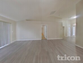 1026 Sandhill St in Groveland, FL - Foto de edificio - Building Photo