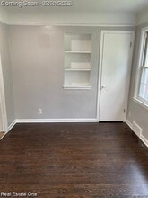 6991 Colonial St in Dearborn Heights, MI - Building Photo - Building Photo