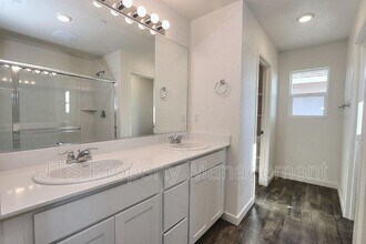 716 Franklin St in Lincoln, CA - Building Photo - Building Photo