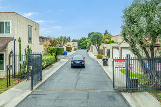 9025 Willis Ave in Panorama City, CA - Building Photo - Building Photo