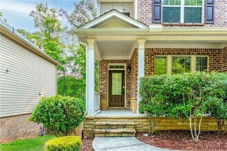 1838 Lakeview Bend Way in Buford, GA - Building Photo - Building Photo