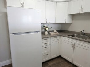 Breton Place Apartments in Sault Ste Marie, ON - Foto de edificio - Building Photo