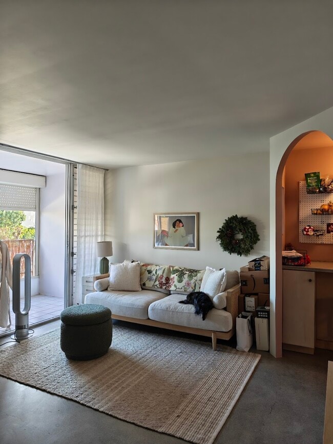 1419 Dominis St in Honolulu, HI - Foto de edificio - Building Photo