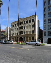 530 Kenmore Apartments in Los Angeles, CA - Building Photo - Building Photo