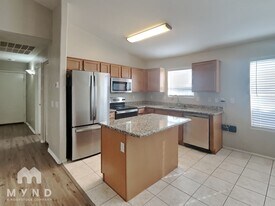41613 W Sunland Dr in Maricopa, AZ - Building Photo