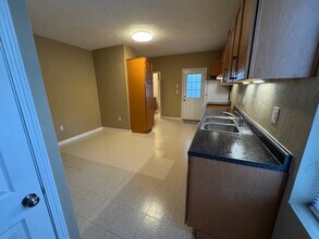 114 W Berkeley St, Unit 114 in Uniontown, PA - Building Photo - Building Photo