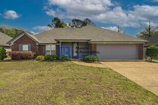 169 Harvey Cir in Canton, MS - Building Photo