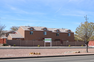 11910 Menaul Blvd NE in Albuquerque, NM - Building Photo - Building Photo