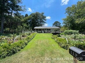 117 Bascomb Dr in Woodstock, GA - Foto de edificio - Building Photo