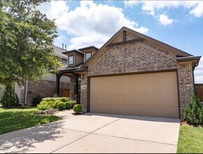 19239 S Cottonwood Green Ln in Cypress, TX - Building Photo - Building Photo