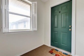 8619 Edgemere Rd in Dallas, TX - Building Photo - Building Photo