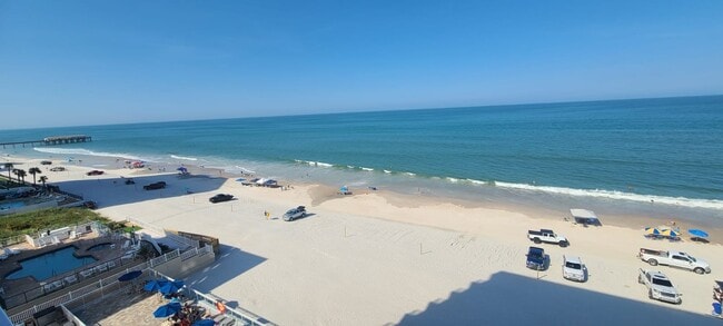 3799 S Atlantic Ave in Daytona Beach Shores, FL - Building Photo - Building Photo