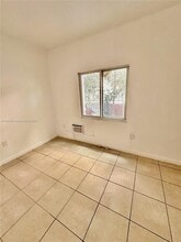 437 NE 30th St in Miami, FL - Building Photo - Building Photo