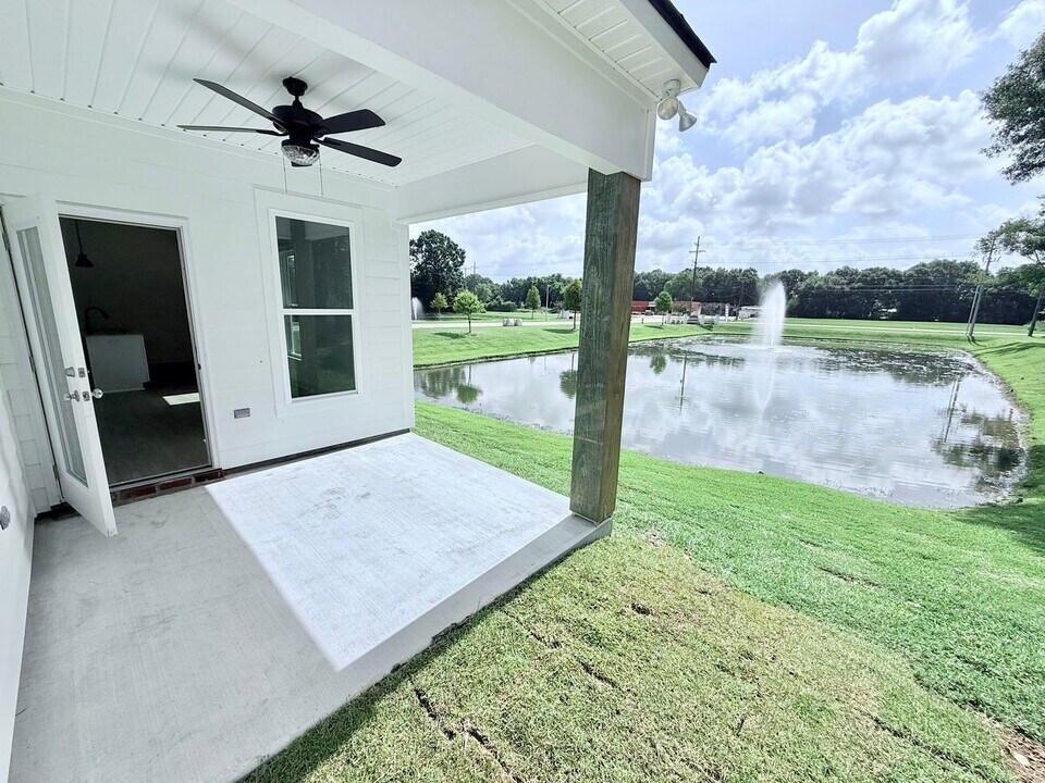 119 Twin Meadow Ln in Lafayette, LA - Foto de edificio