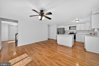 7827 Archbold Terrace in Cabin John, MD - Building Photo - Building Photo