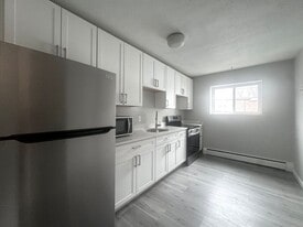 23 Westgate Rd, Unit 4 in Boston, MA - Building Photo