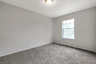 12034 Morningside Dr in Shepherdsville, KY - Building Photo - Building Photo