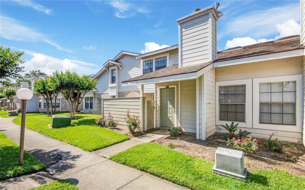 6103 Ludington Dr in Houston, TX - Building Photo