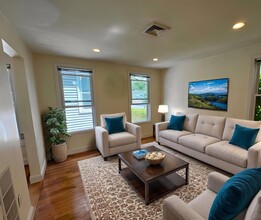 10 Cheever Ct, Unit 2 in Boston, MA - Building Photo - Building Photo