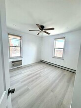41-09 21st Ave in Queens, NY - Building Photo - Building Photo