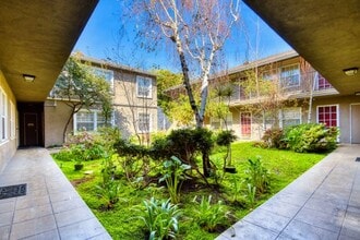 Lillian Way Apartments in Los Angeles, CA - Building Photo - Building Photo