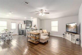 6411 Graceland Dr in Greenville, TX - Building Photo - Building Photo