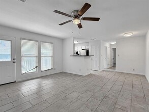 403 Fantail Loop in Lakeway, TX - Building Photo - Building Photo