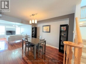 25 Vessel Crescent in Toronto, ON - Building Photo - Building Photo