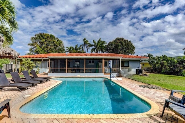 7115 Venetian Way in West Palm Beach, FL - Building Photo - Building Photo