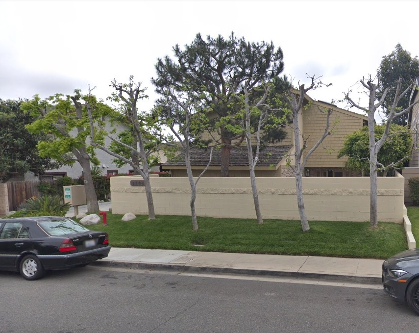 2446 Elden Ave in Costa Mesa, CA - Building Photo