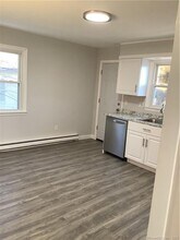 4 Villaway Rd in Norwalk, CT - Building Photo - Building Photo