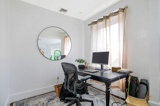 23 Cameron St, Unit 3 in Brookline, MA - Building Photo - Building Photo