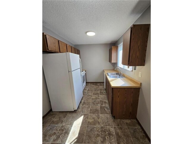 6662 84th Ct N in Minneapolis, MN - Building Photo - Building Photo