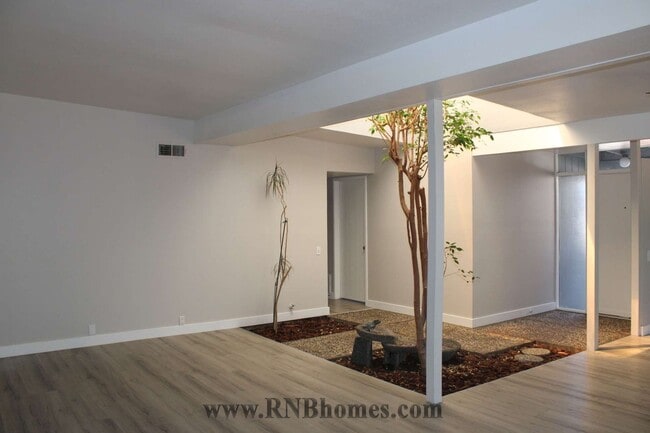 4757 River College Dr in Sacramento, CA - Building Photo - Building Photo