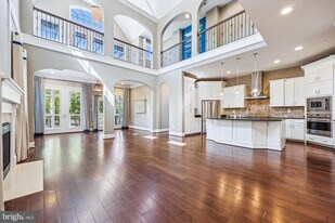 448 Salk Cir in Gaithersburg, MD - Building Photo