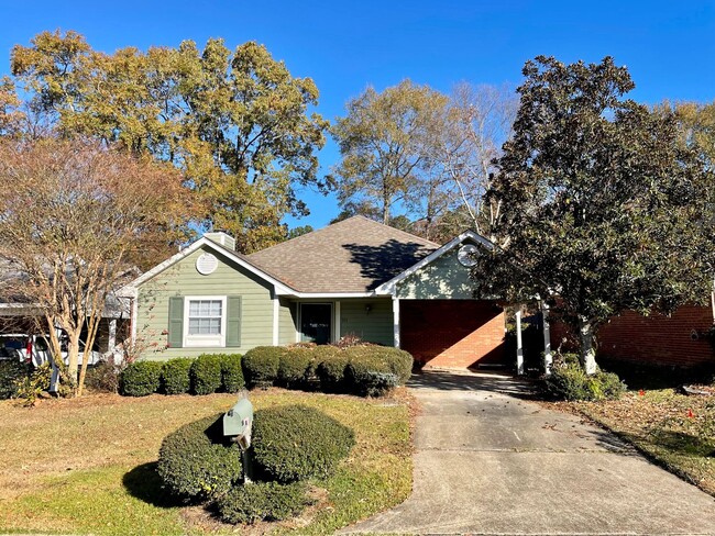 property at 377 Audubon Cir